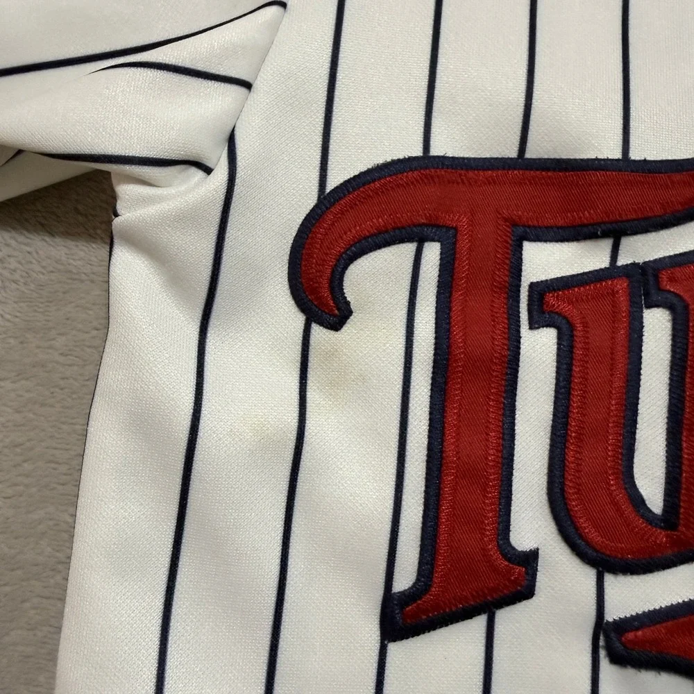 VTG Majestic Minnesota Twins Justin Morneau Jersey Youth M White Pinstripe MLB